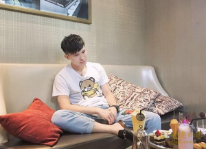 浪迹情感老吴舰队顶级私教-金色初恋